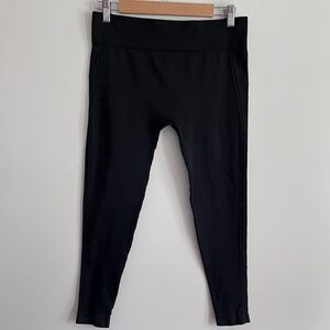 Three Dots Black Seamless Cropped Leggings